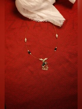 INVISIBLE CHAIN WITH A HORSE SHAPED PENDANT