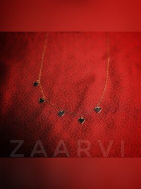 BLACK HEART PENDANT CHAIN